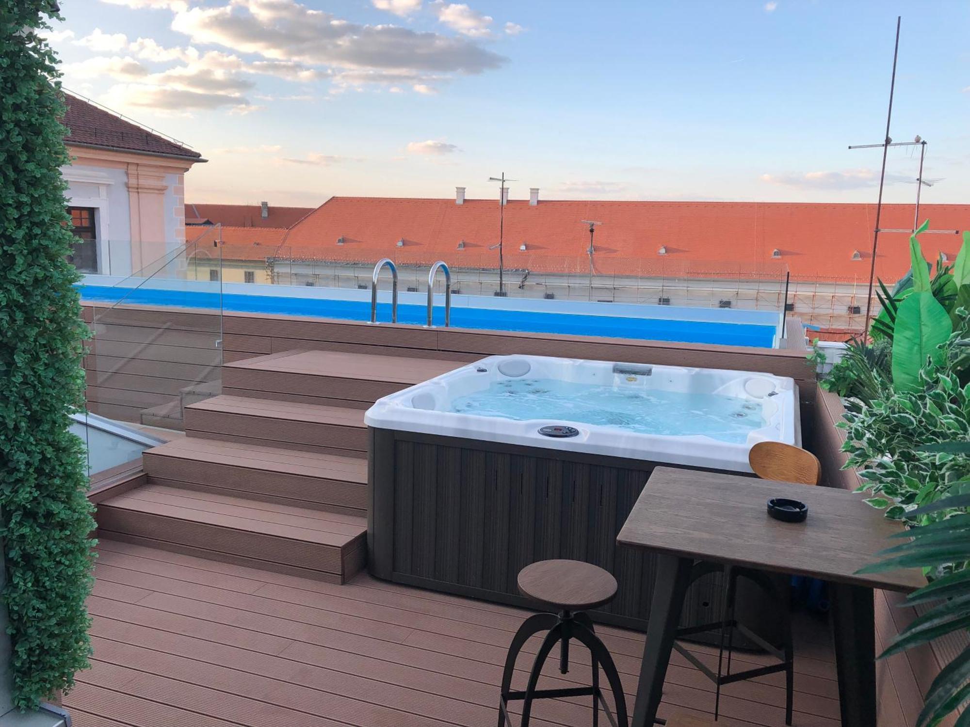 אוסילק Boutique Hotel Tvrda מראה חיצוני תמונה