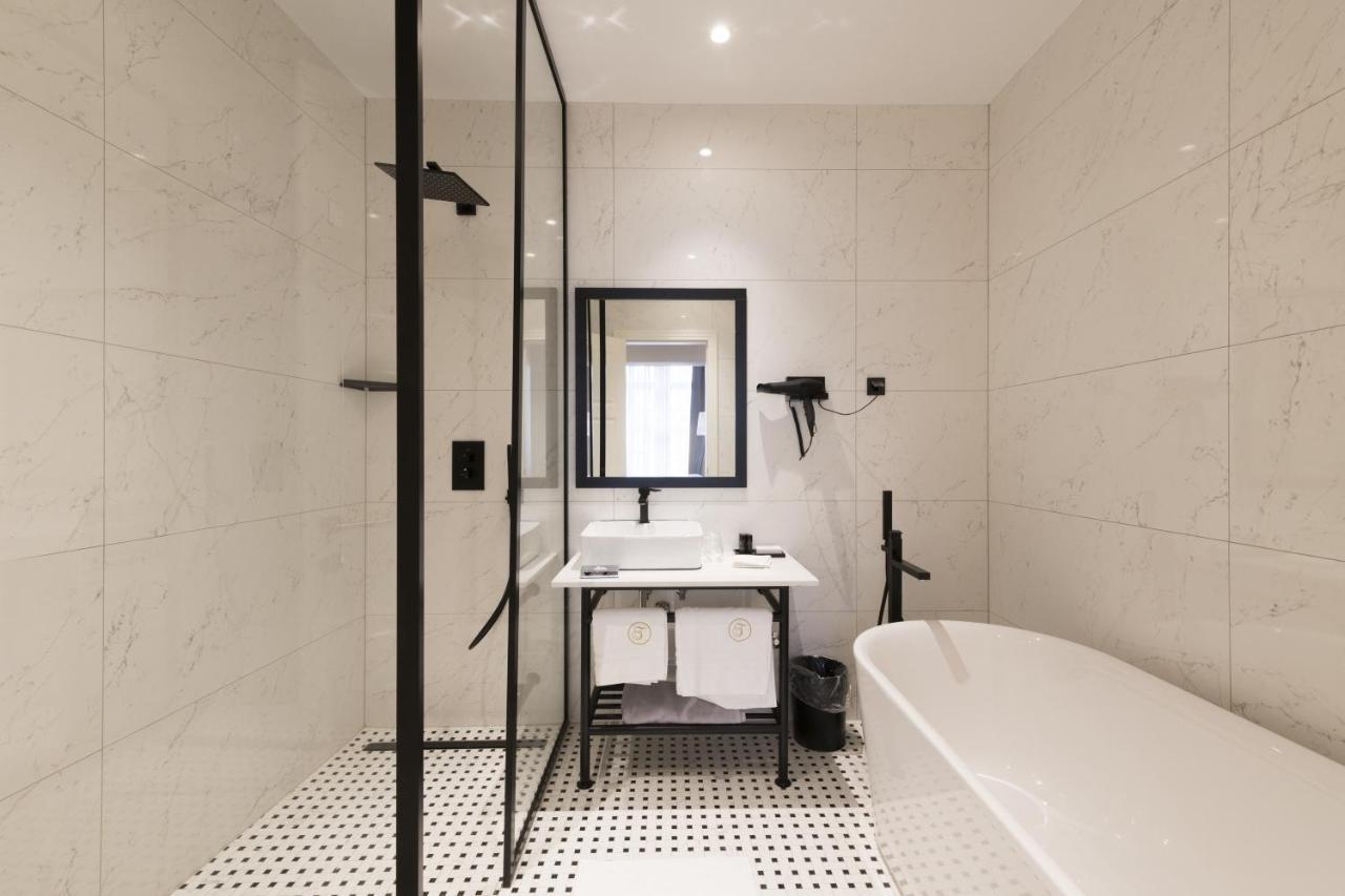 אוסילק Boutique Hotel Tvrda מראה חיצוני תמונה