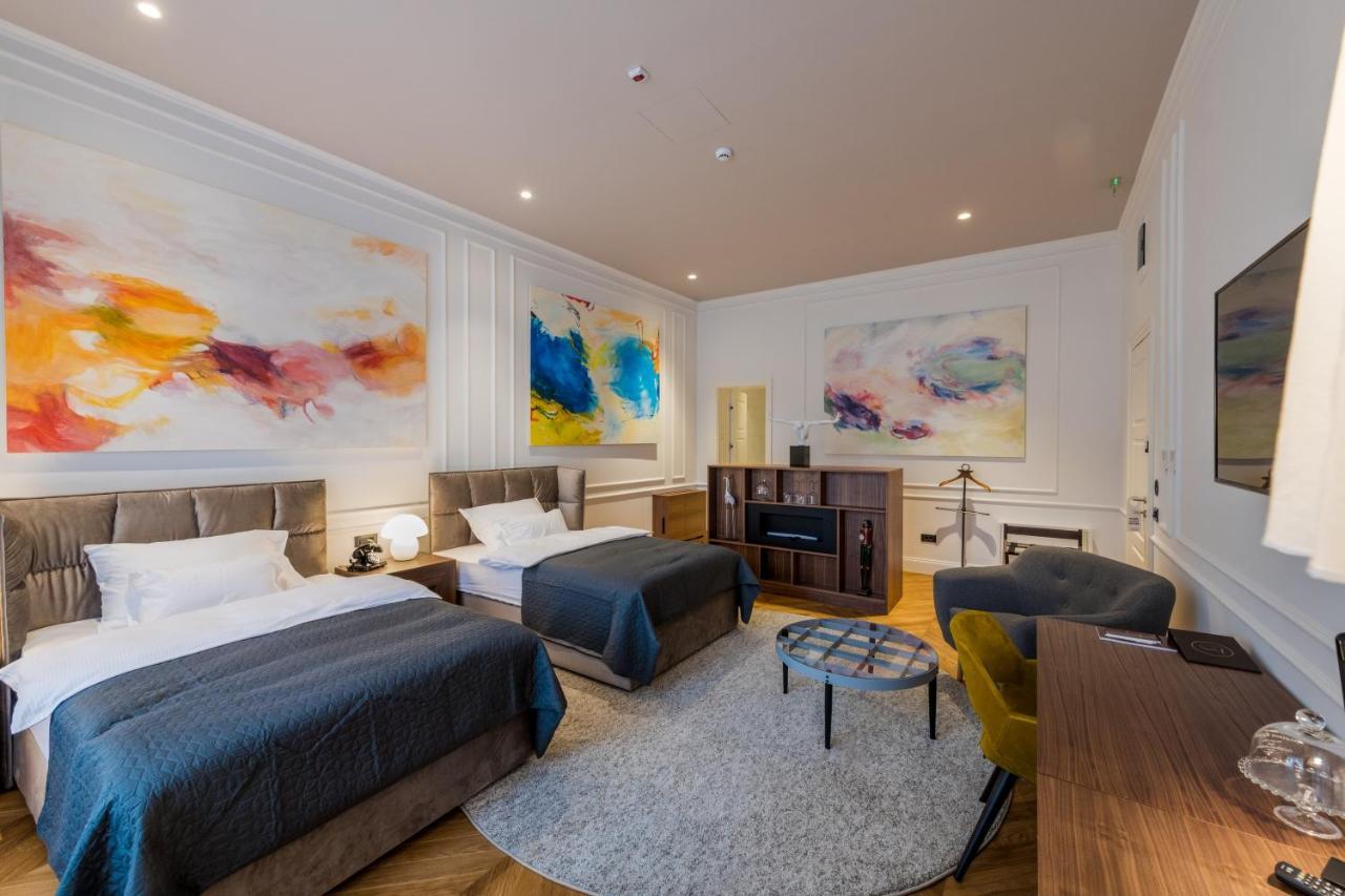 אוסילק Boutique Hotel Tvrda מראה חיצוני תמונה