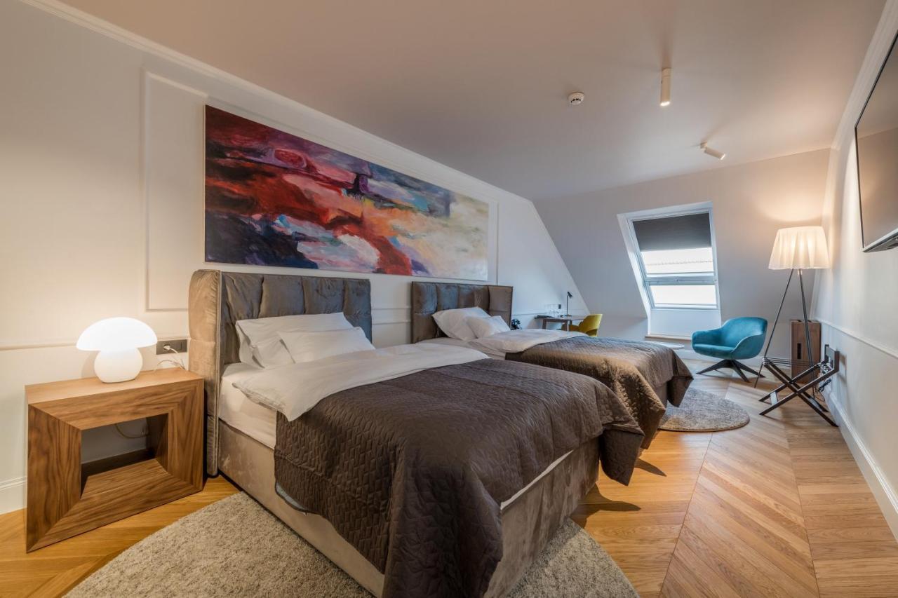 אוסילק Boutique Hotel Tvrda מראה חיצוני תמונה