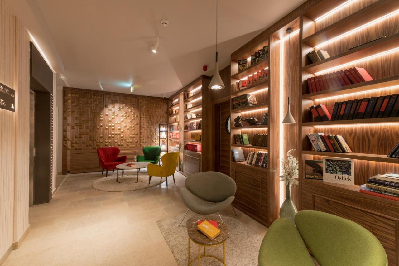 אוסילק Boutique Hotel Tvrda מראה חיצוני תמונה