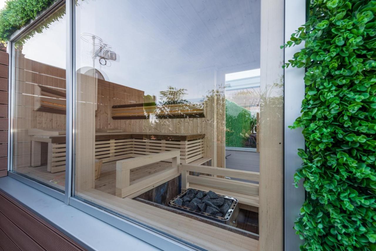 אוסילק Boutique Hotel Tvrda מראה חיצוני תמונה