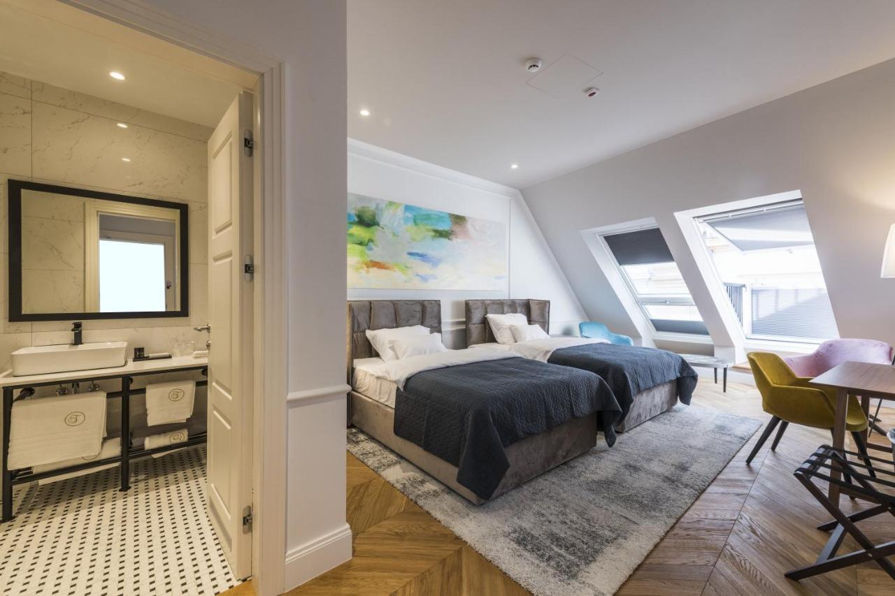 אוסילק Boutique Hotel Tvrda מראה חיצוני תמונה